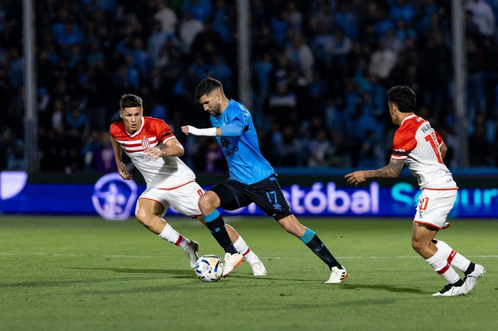 El defensor de Belgrano Lisandro López juega a otro nivel