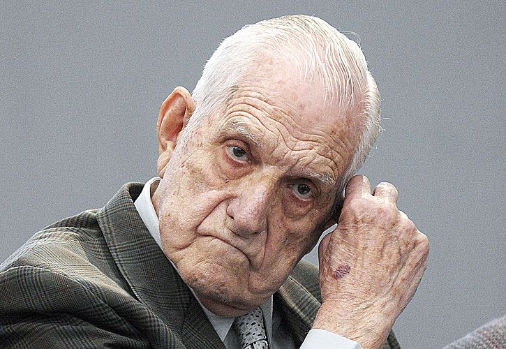 Piden perpetua para Bignone por desaparición de conscriptos
