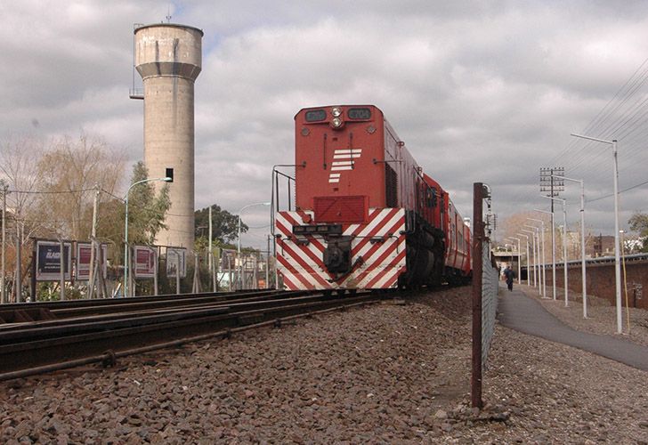 Un policía de civil le disparó y mató a un ladrón arriba de un tren en Retiro