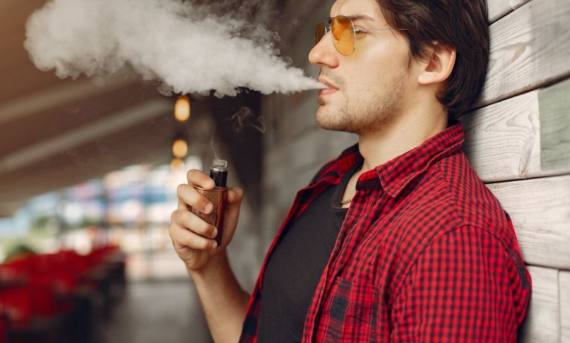 El Gobierno habilita la venta de vapeadores y crea un registro obligatorio para su control