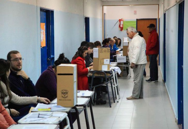 Cerraron los comicios en Santa Fe y Río Negro