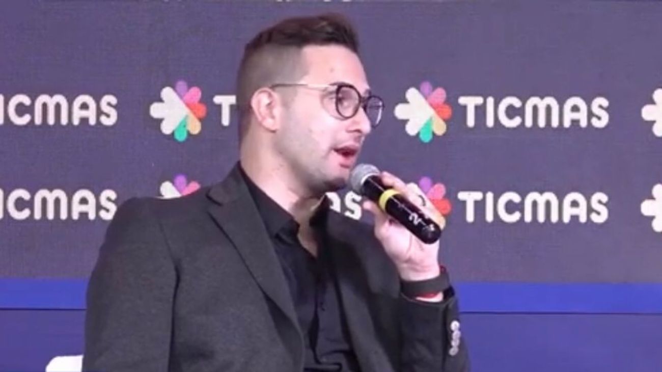 Joan Cwaik: "Transitamos una política post tecnológica"
