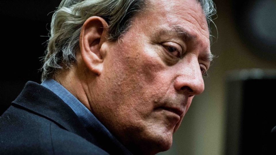 La vida no le da tregua a Paul Auster: su esposa contó que tiene cáncer