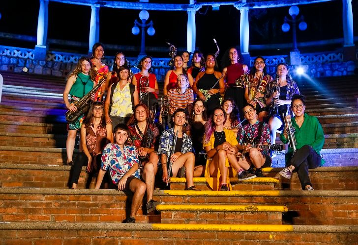 Eleva Big Band cierra el año con su primer EP y el premio CIEyA