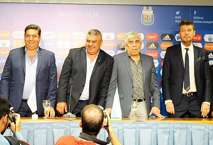 Una superliga llena de parches