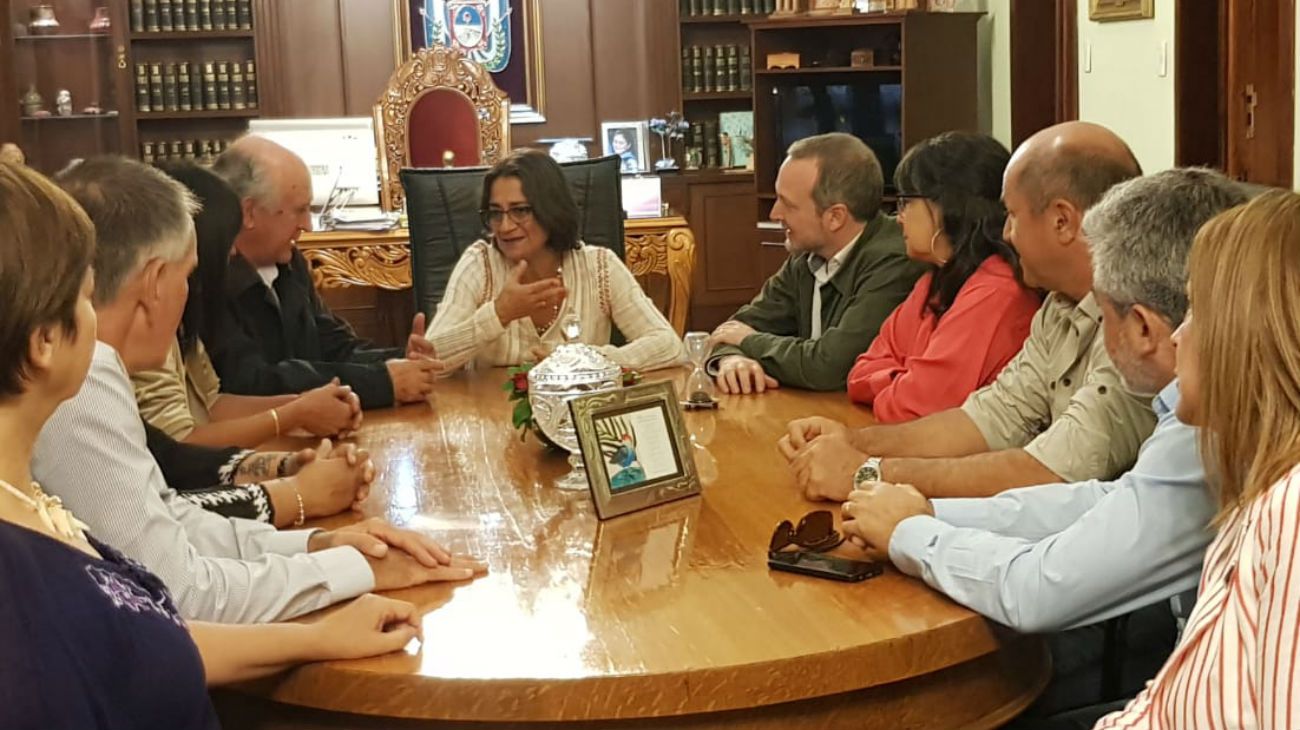 Cristina Kirchner cierra acuerdos con el peronismo en las provincias