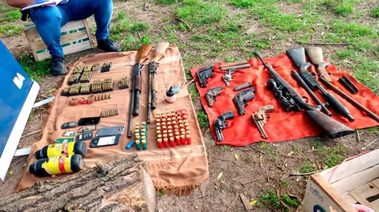 Detuvieron a dos hombres por armar explosivos y se sospecha que planeaban actos de terrorismo
