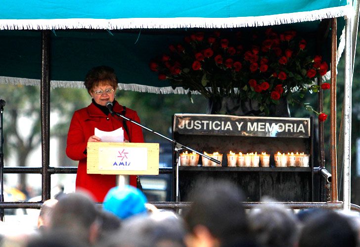 AMIA: "No se puede luchar por Justicia y compartir actos con D'Elía"