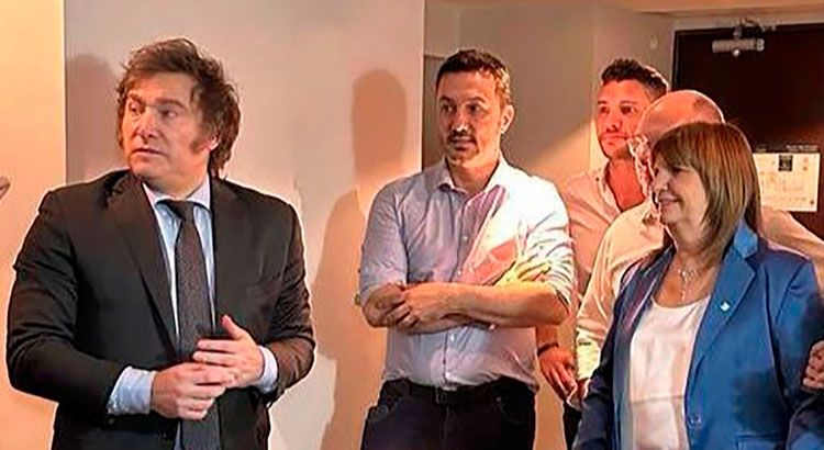 De "delincuentes" en campaña a socios para gobernar