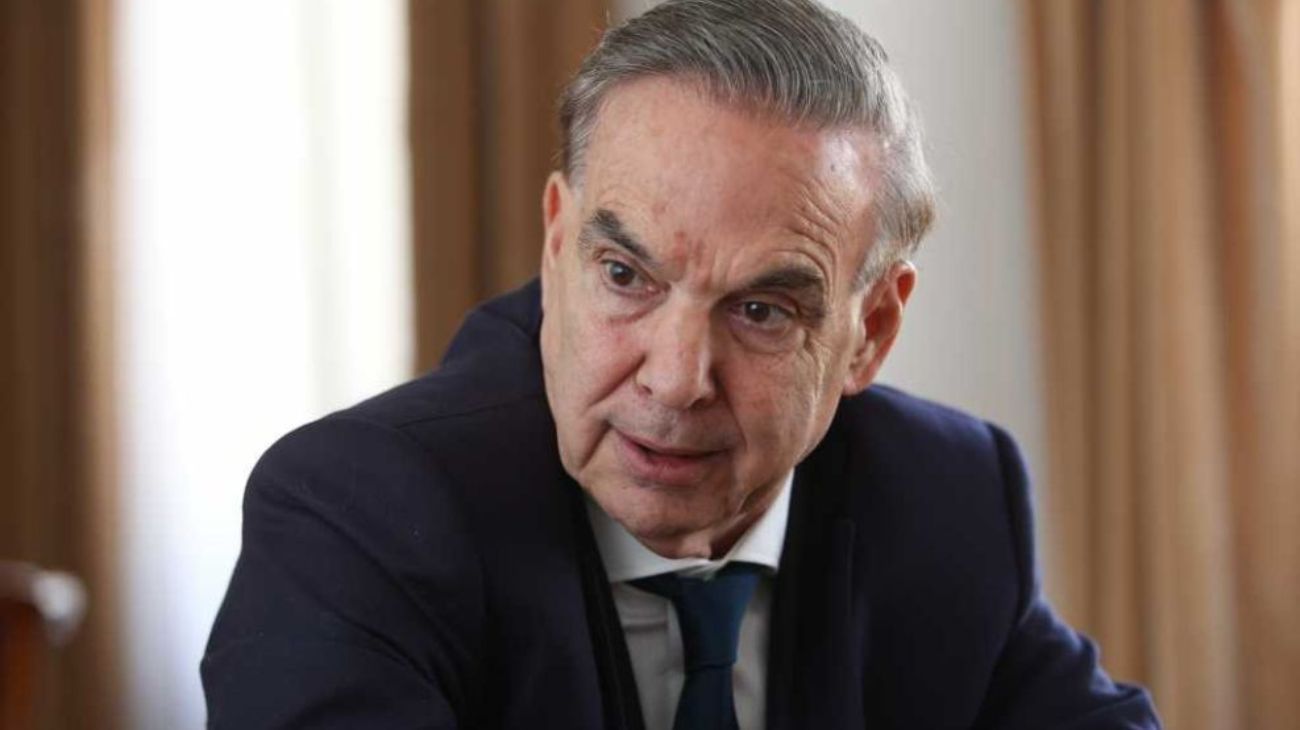 Pichetto repudió "la falta de coraje y solidaridad" frente a las agresiones del gobierno a periodistas