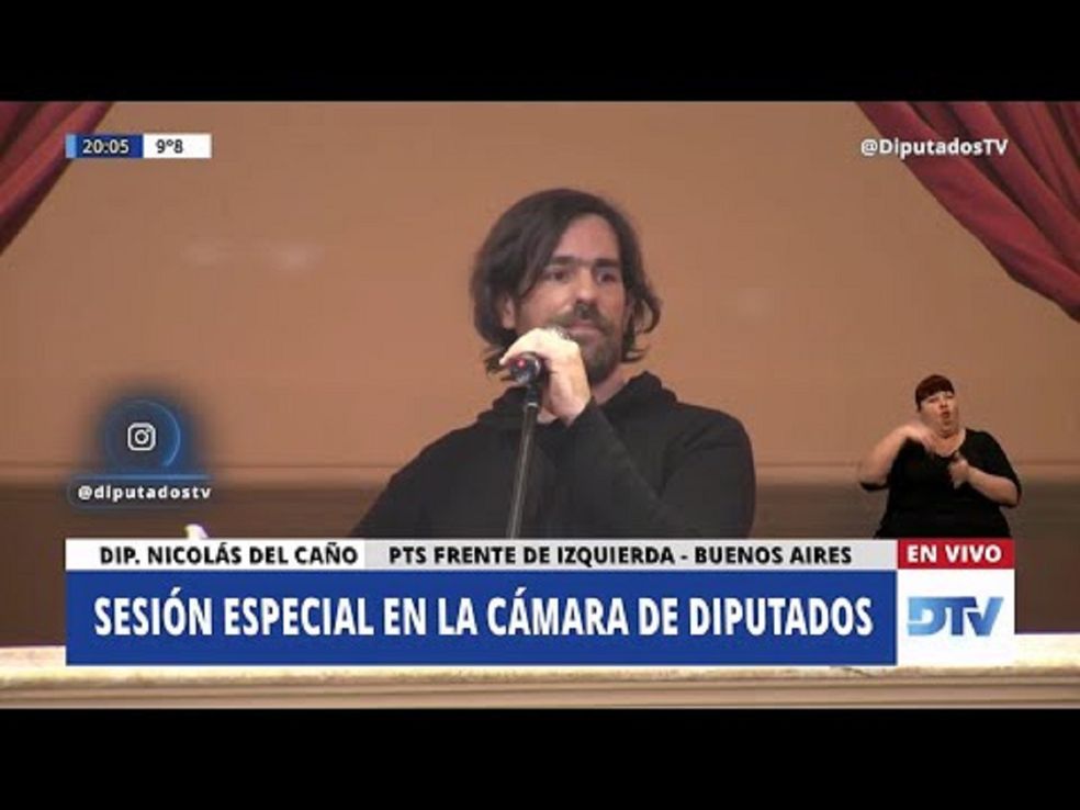 Nicolás del Caño defendió la ocupación de tierras desde un balcón en el Congreso