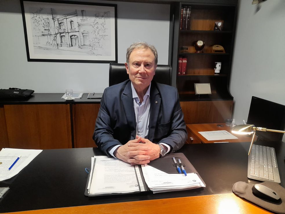 Jorge Santecchia: “El objetivo de las medidas es sanear una situación financiera terminal”