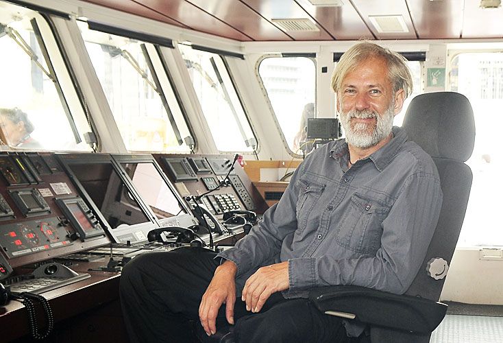 Eco-activistas cuentan cómo es la vida en el ‘Rainbow Warrior’