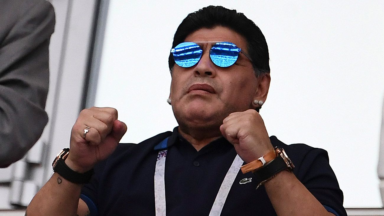 Operaron a Diego Maradona de la hernia que le complicaba la salud: cuándo viaja a México