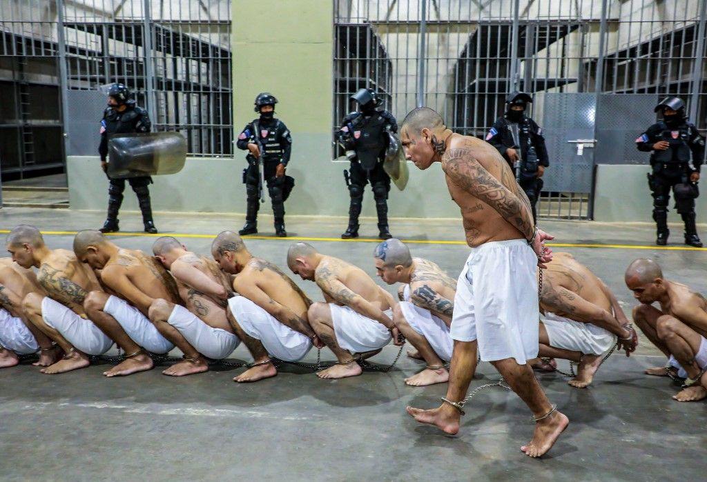 Polémica en El Salvador por una mega cárcel para pandilleros