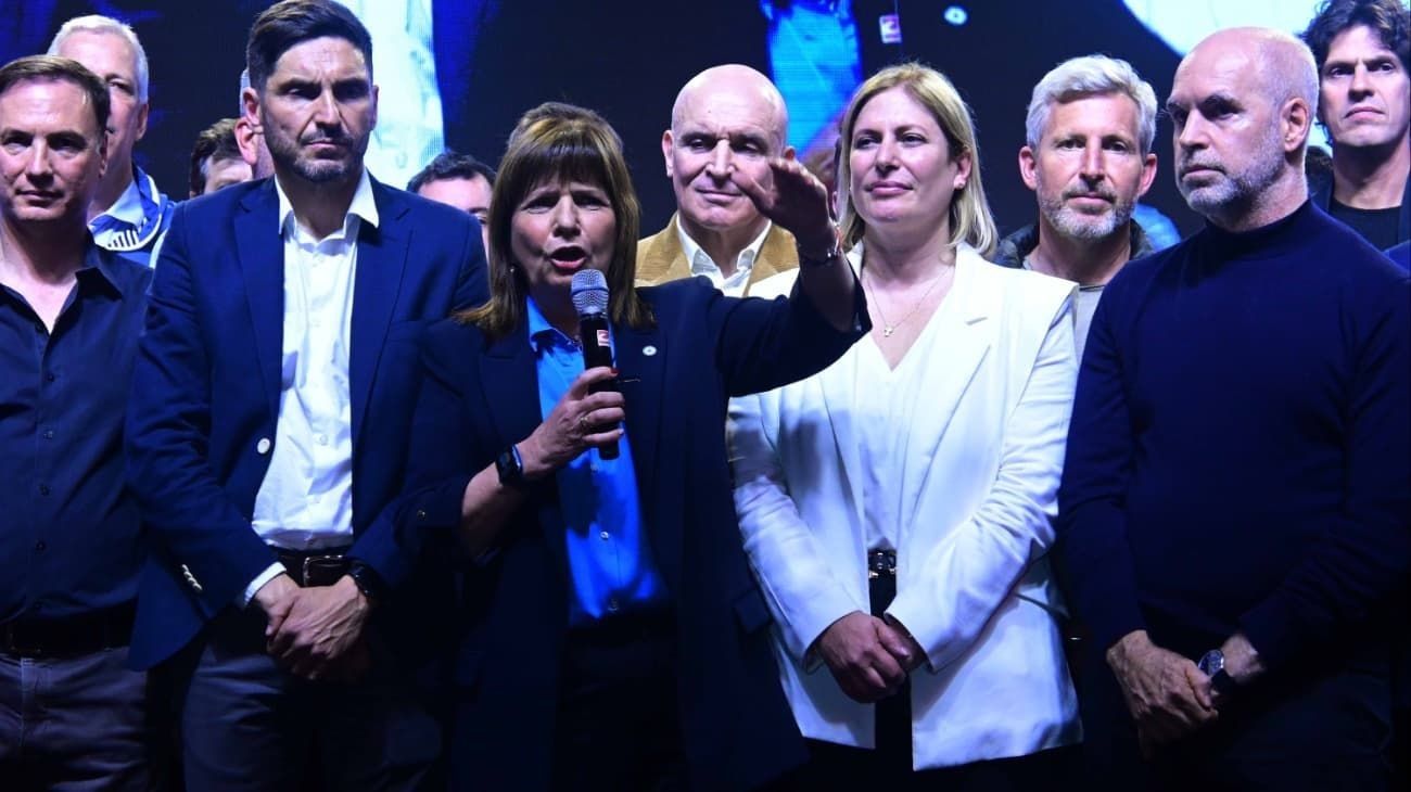 Aseguran que el triunfo de Pullaro, “no es nacionalizable, pero sirvió para la foto de Patricia Bullrich”