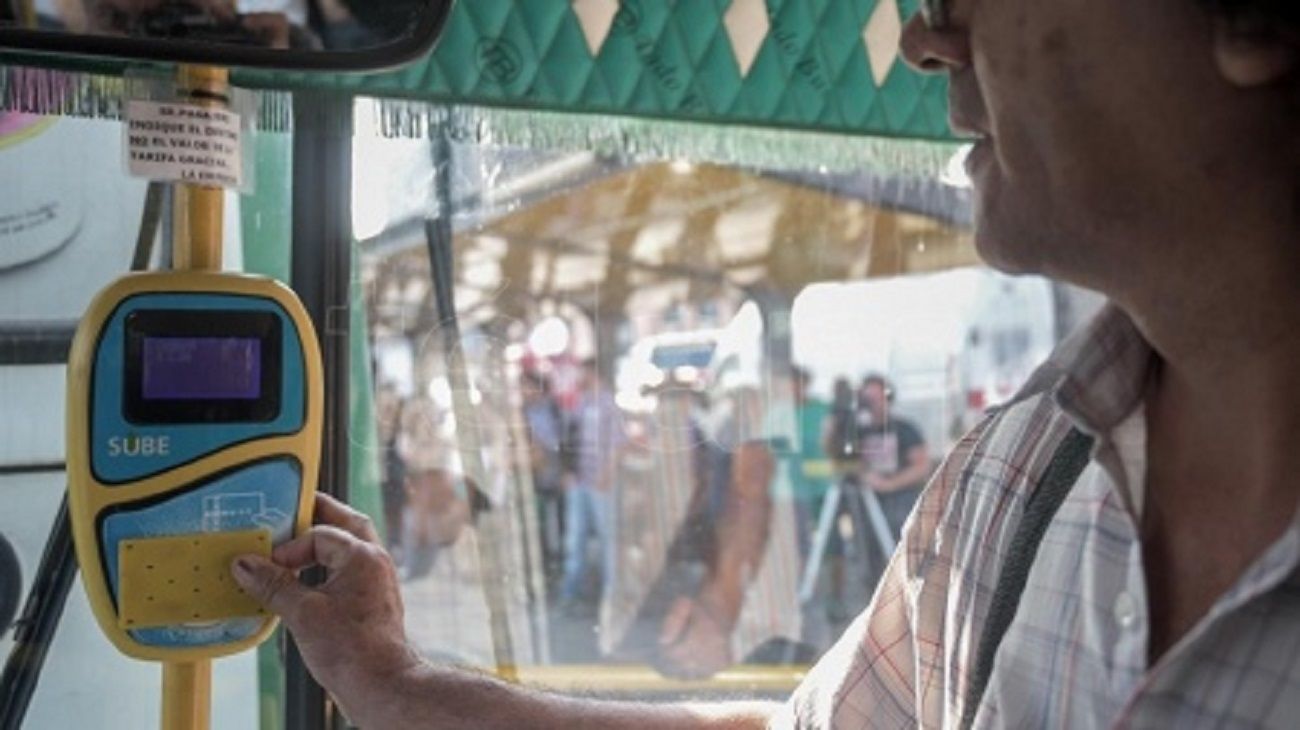 Colectiveros sobre el congelamiento en el precio de pasajes: “La tarifa debería estar en $430”
