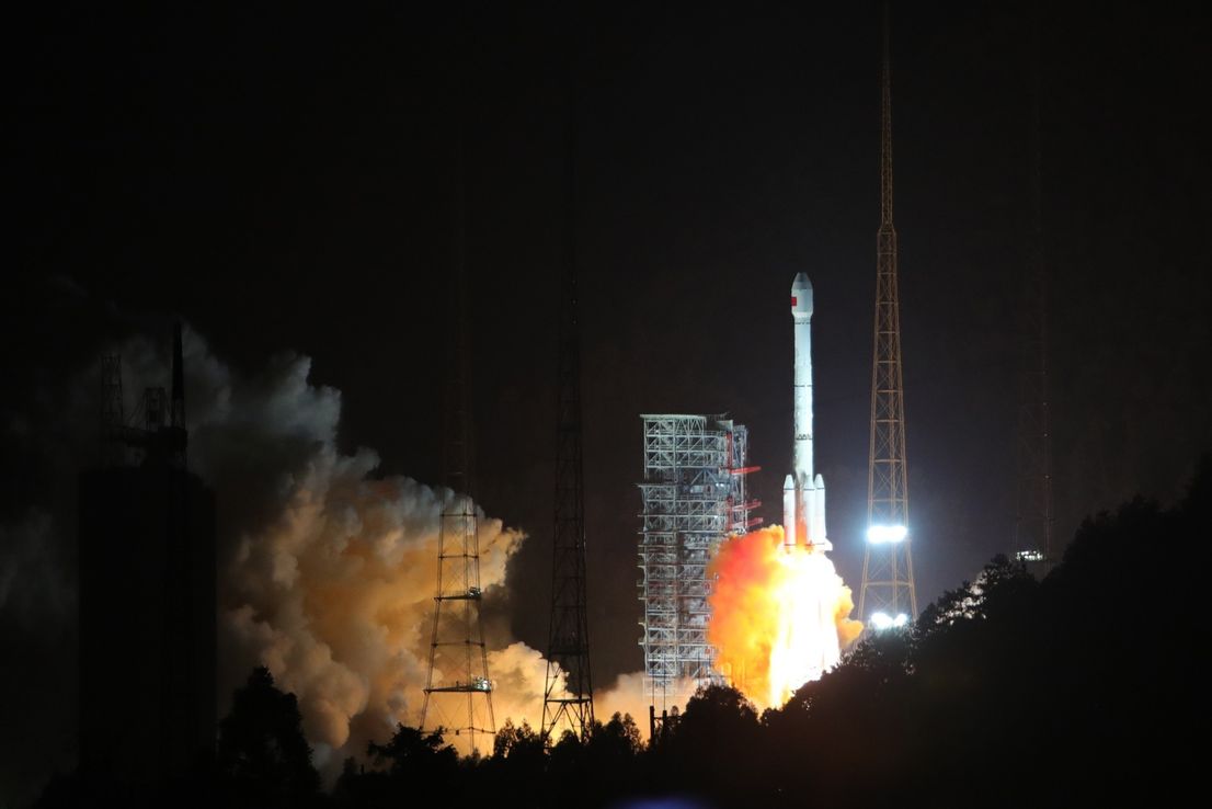 China quiere construir la primera central eléctrica en el espacio