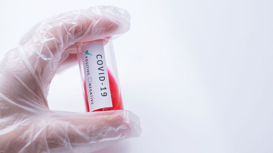 El coronavirus permanece en el aire de espacios concurridos