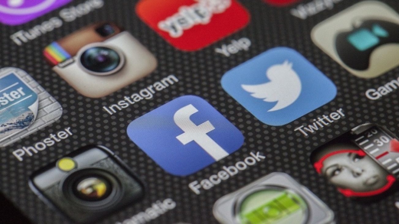 Contra el Ciberacoso: piden a Instagram, Twitter y Facebook que validen a sus usuarios