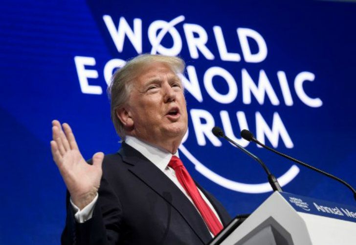 Trump tildó a los medios de "malos, viciosos, y generadores de noticias falsas”