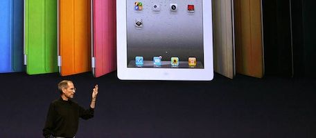 Steve Jobs presentó el iPad 2