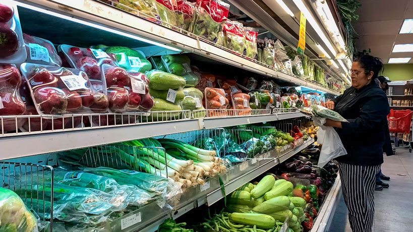 Las ventas en supermercados se desplomaron 17,8% en octubre