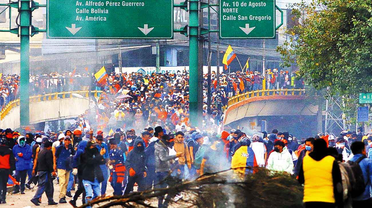 Negociaciones y tensa calma en Ecuador