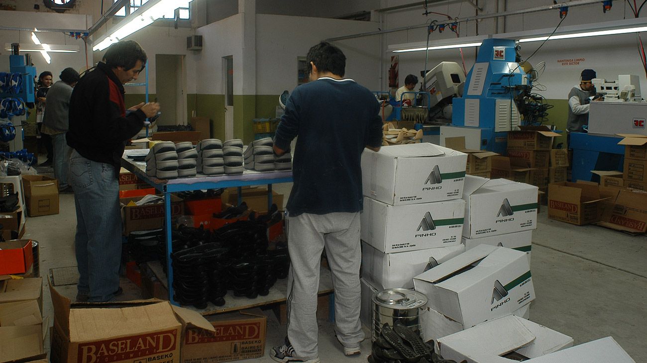 La actividad cae 5,8% en septiembre y se confirma una nueva recesión
