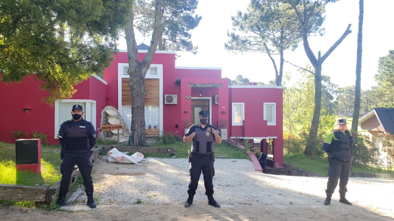 Usurpación en Cariló: allanaron una casa tomada y desalojaron a sus ocupante