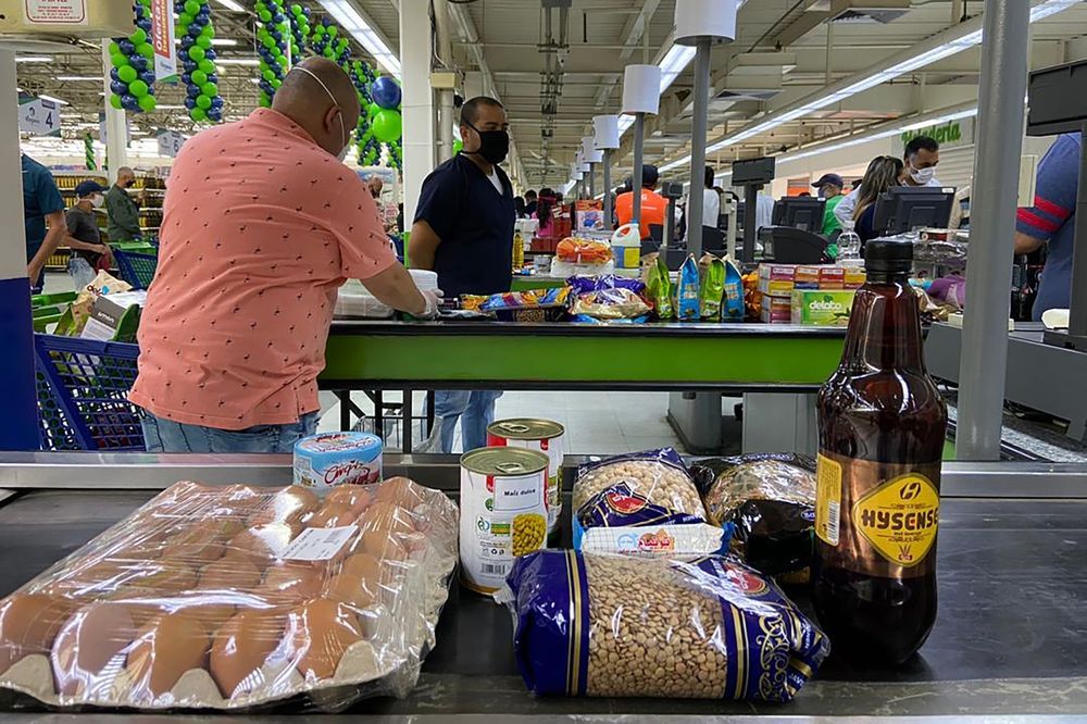 Irán inauguró un supermercado a prueba de coronavirus en Venezuela