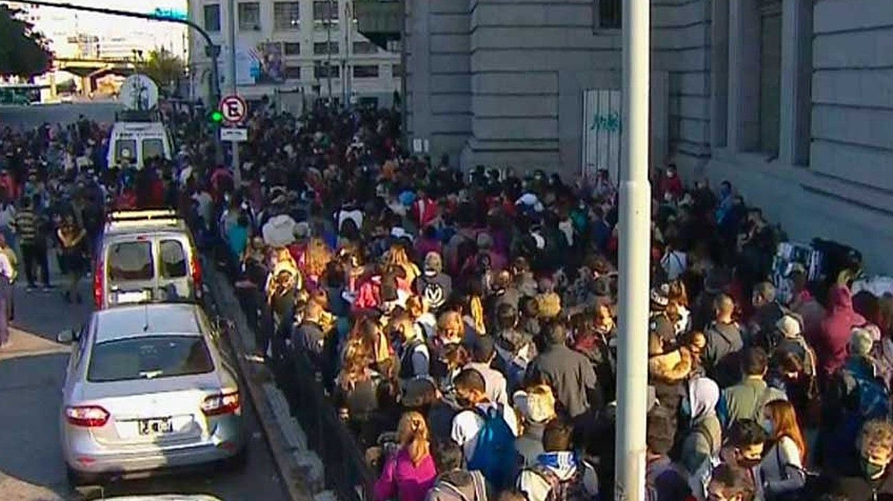Constitución fue un caos y el fiscal Marijuan denunció penalmente a quienes cortaron las vías