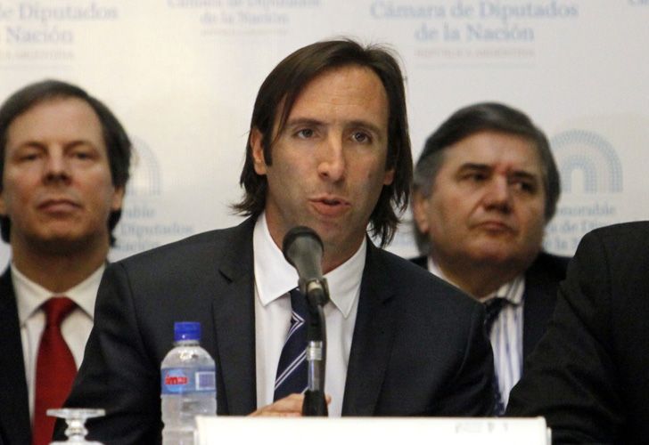 Lorenzino: del "me quiero ir" a la embajada en Luxemburgo