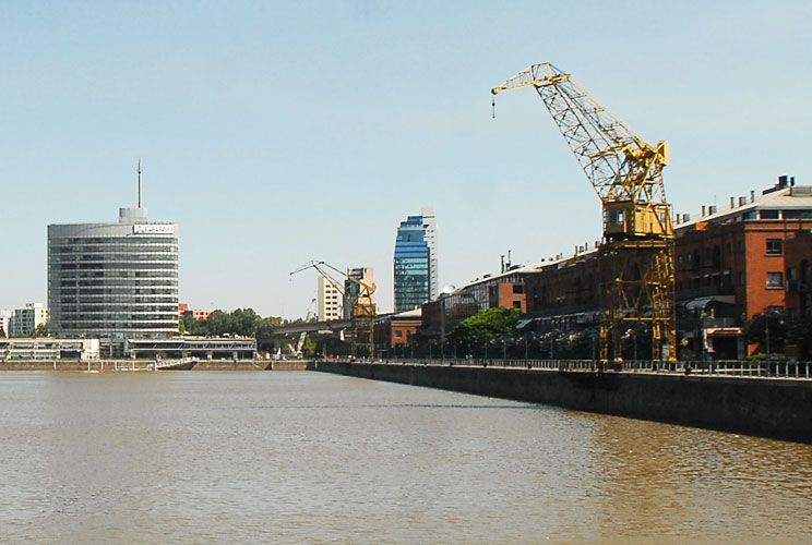 Instalarán una rueda al estilo de London Eye en Puerto Madero