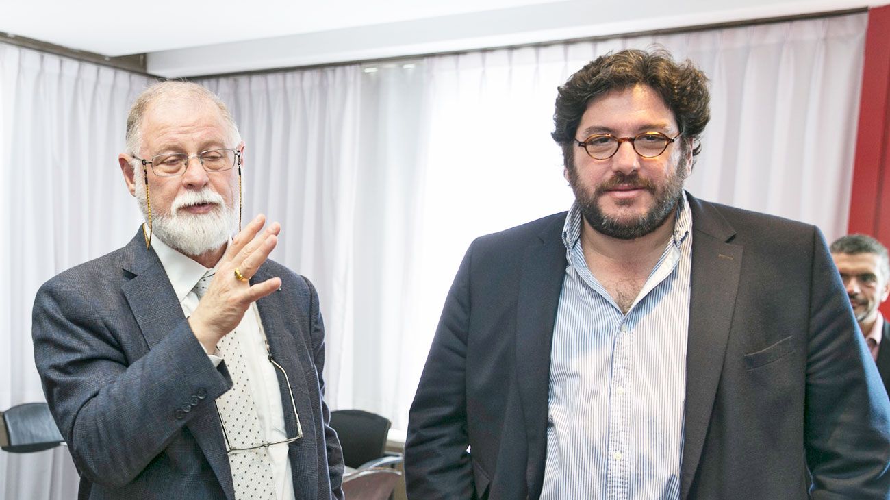 Las verdaderas razones del portazo de Manguel