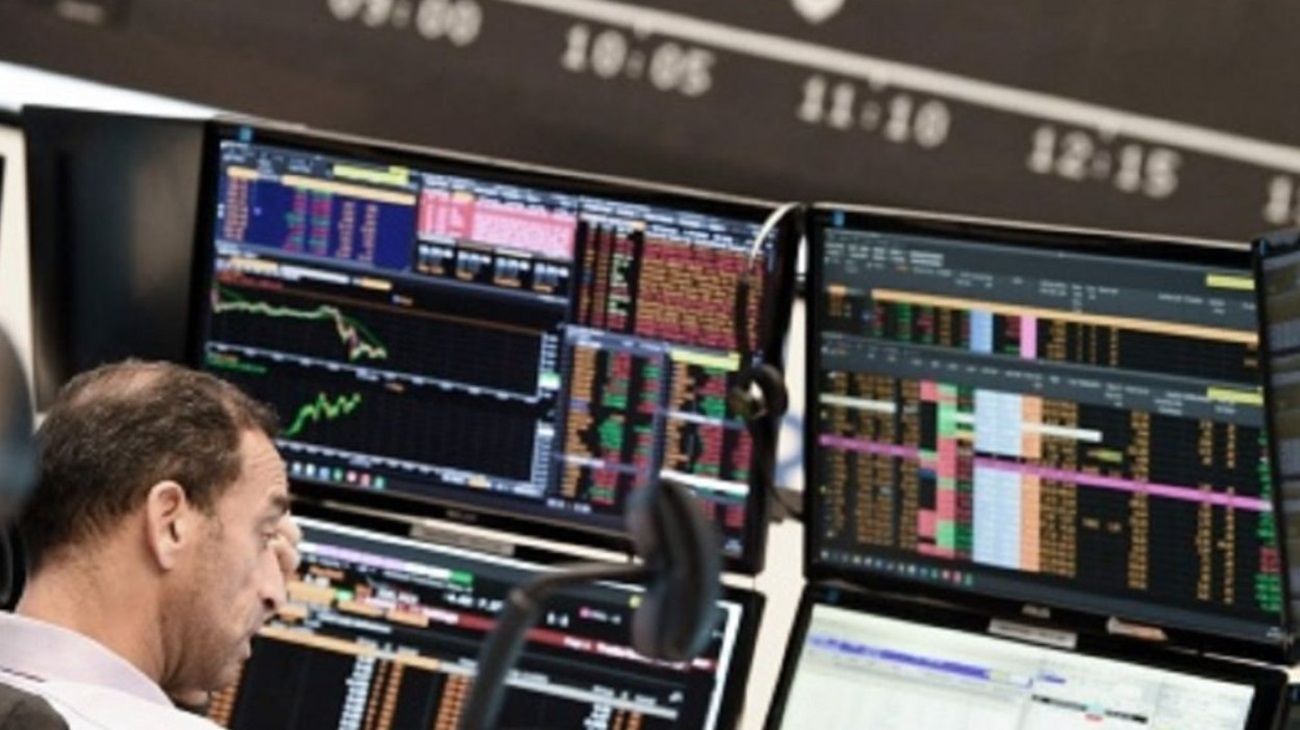 Cierre de mercados: qué factores explican la suba de los dólares financieros y cuál es su impacto en los ADRs