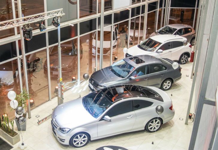 Aumenta la oferta de cocheras para los coleccionistas de autos de lujo