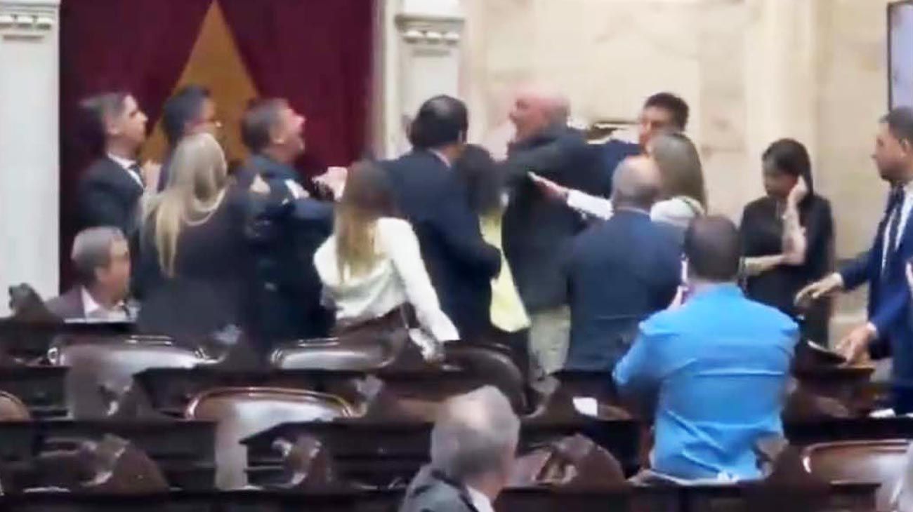 Los dos exámenes para Javier Milei en el Congreso: DNU del FMI y criptoescándalo