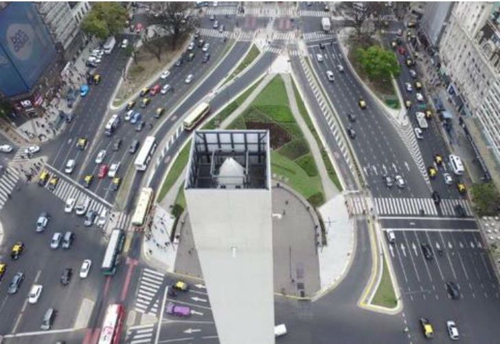 Un drone reveló el "truco" que suprimió la punta del Obelisco