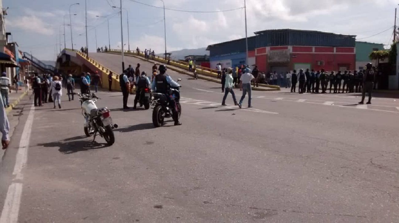 Venezuela: denuncian hambre, falta de luz y combustible pero Maduro los reprime