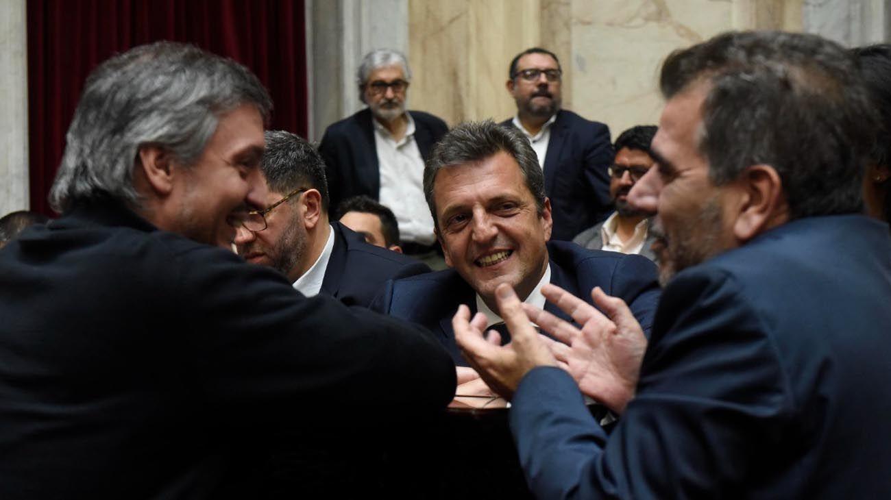 El "beso" Ritondo-Bregman, el llanto de la diputada que perdió a su bebé, y todo lo que dejó la sesión de Presupuesto