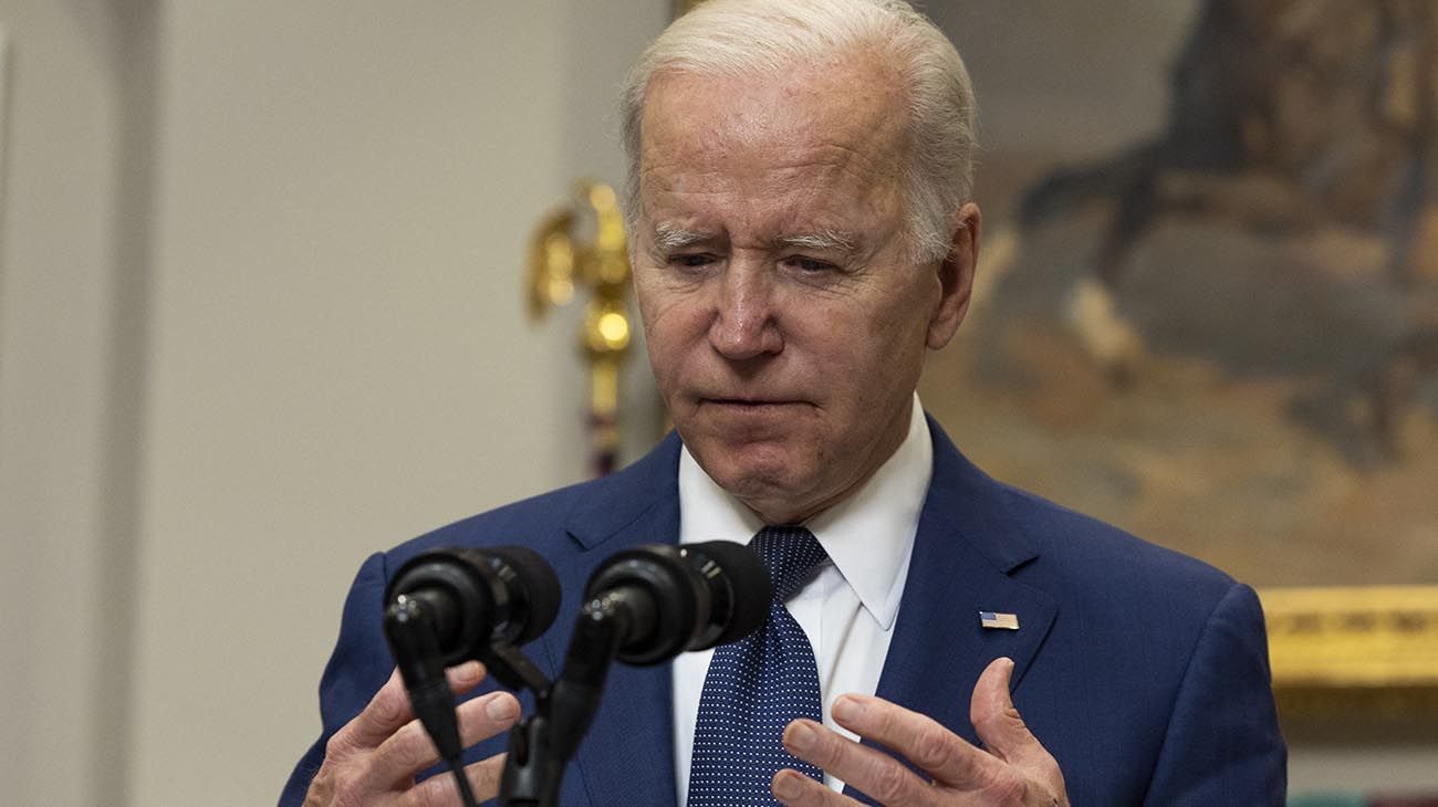 La reacción de Biden al tiroteo en Texas: "¿Cuándo nos vamos a enfrentar al lobby de las armas?"
