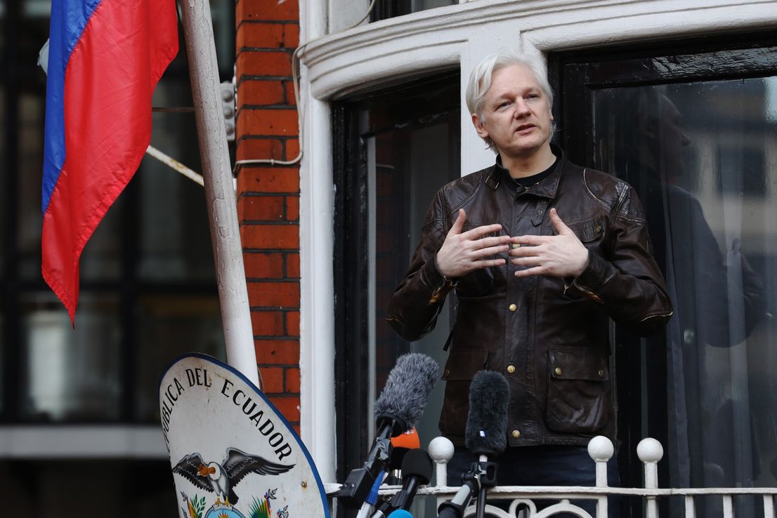 Revelan que Ecuador quería llevar a Assange a Rusia como diplomático