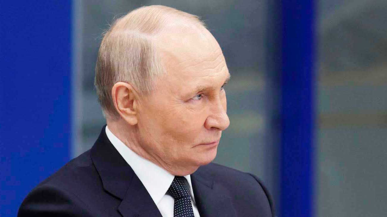 Putin deslegitima el mandato de Zelenski en Ucrania y propone un gobierno de transición