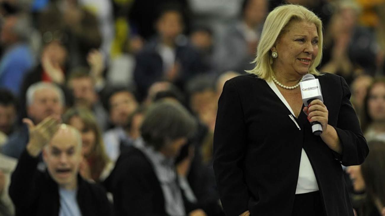 Carrió denunció a Fernández, González García y Vizzotti por compra de Sputnik V