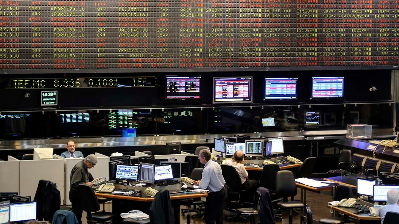 El Merval vuelve a caerse tras la subida del dólar