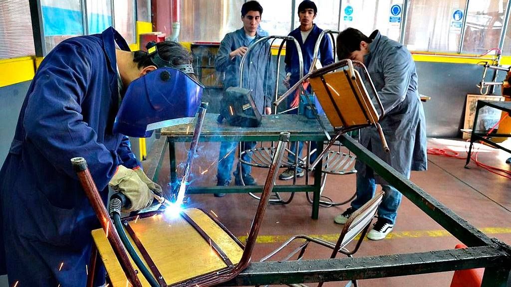 Alerta en Corrientes por el impacto del Presupuesto 2026 en las escuelas técnicas: "No van a tener para comprar clavos"