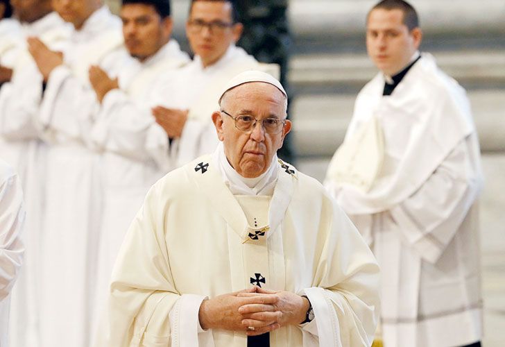 El Papa, con víctimas de abusos cometidos en Chile