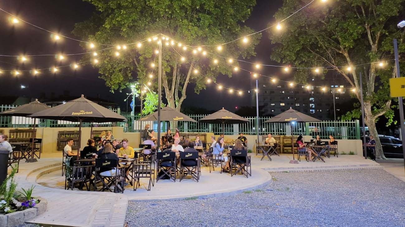 Abren un nuevo patio gastronómico en el barrio porteño de Parque Patricios