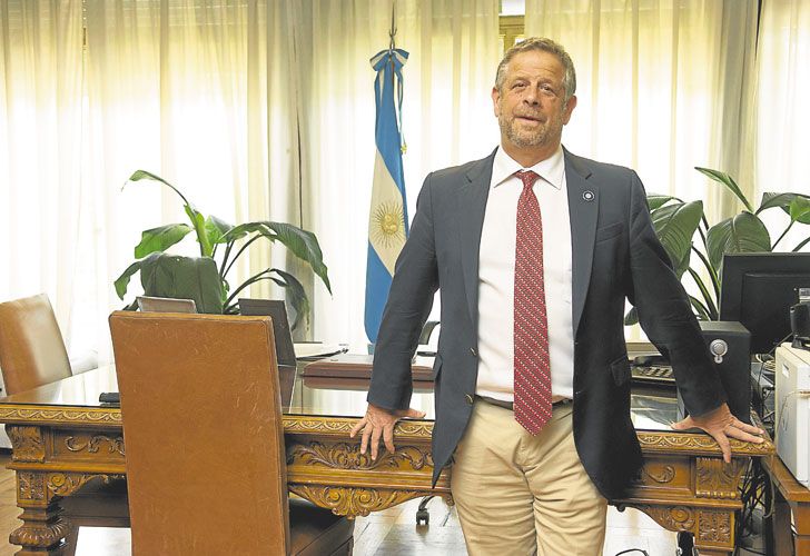 “Hay que definir las prioridades en salud, para después inyectar más recursos”